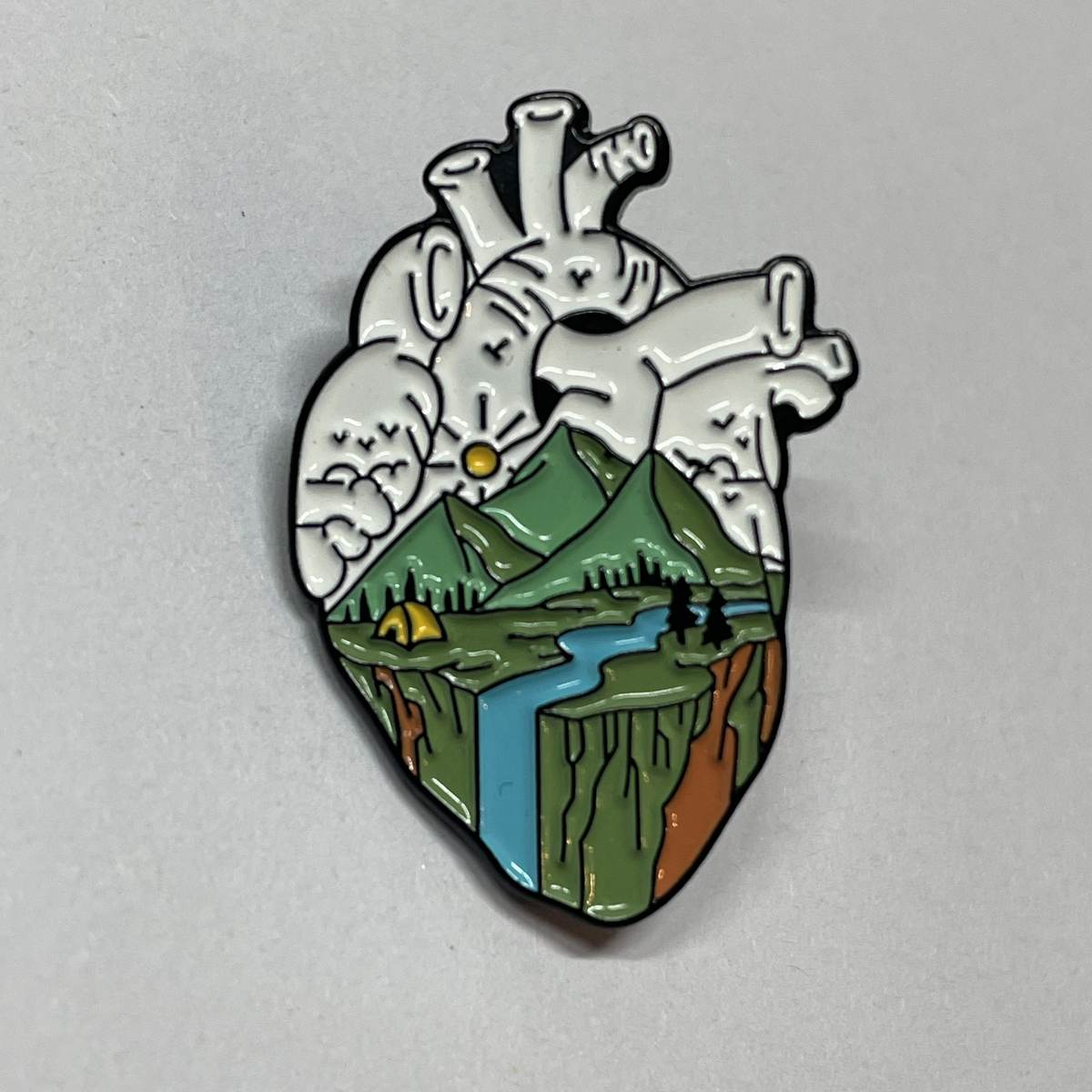 Pin Corazón Naturaleza Viva de MedPins