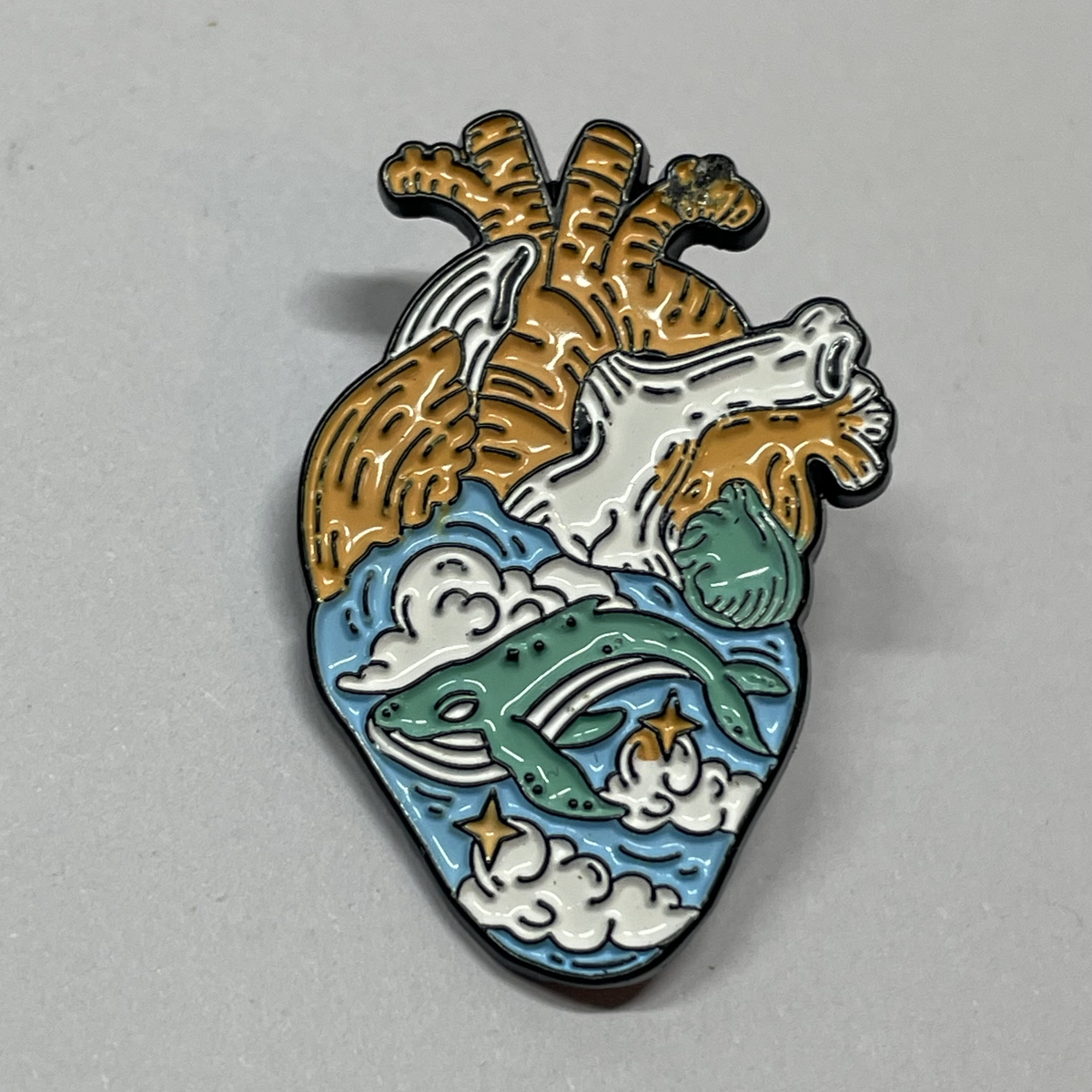Pin Corazón Océano Profundo de MedPins