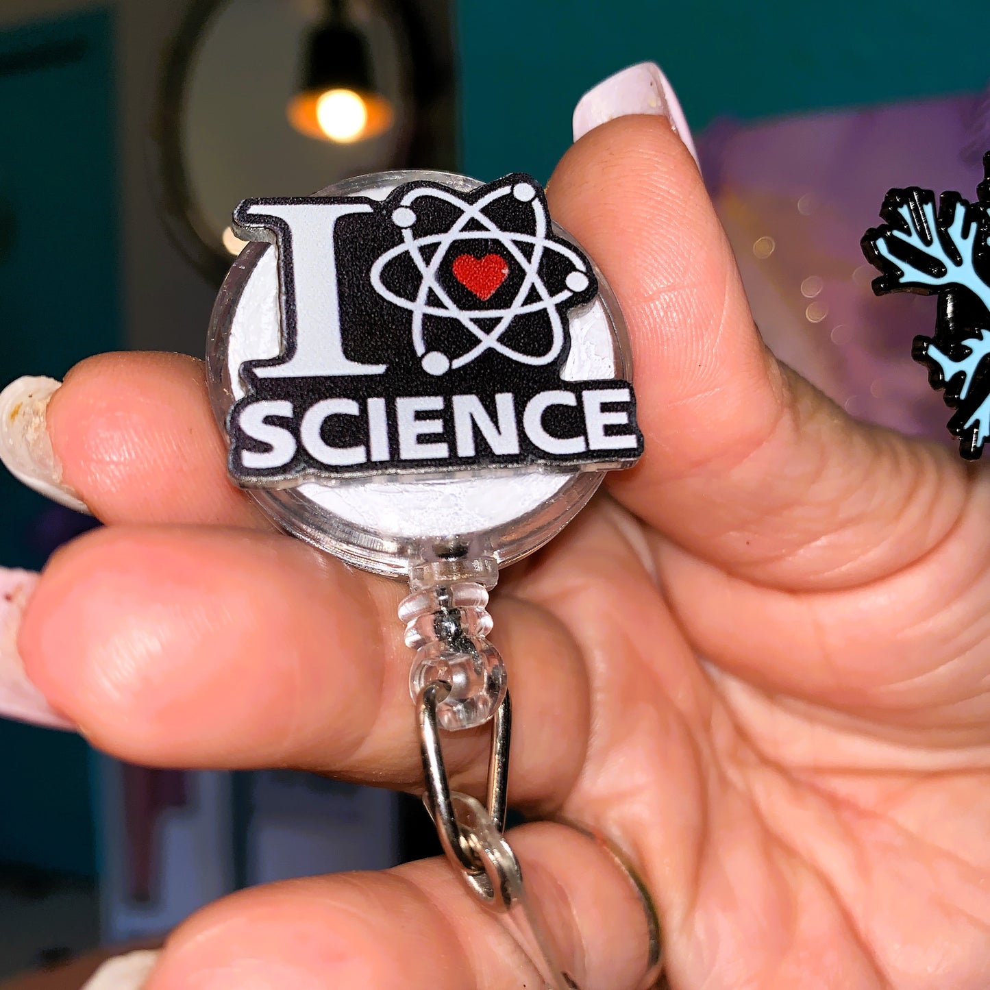 Pack Ciencia I Love Science Edición Limitada 1:1 | Portacredenciales, Pins y Bolígrafo Jeringa – MedPins