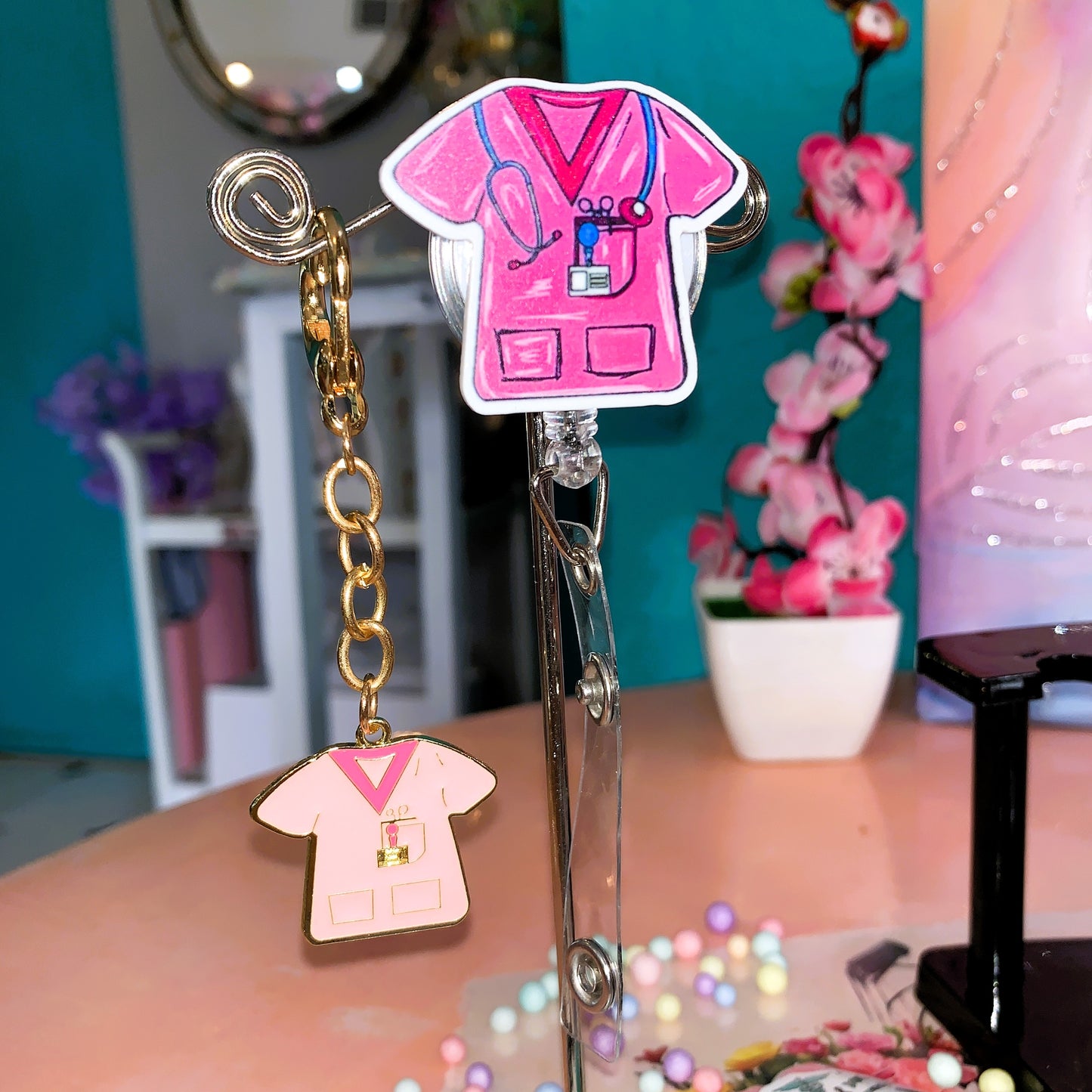 Pflege Deluxe Set Limitierte Edition 1:1 | Ausweishalter, Zubehör, Armband, Schere & Sticker – MedPins