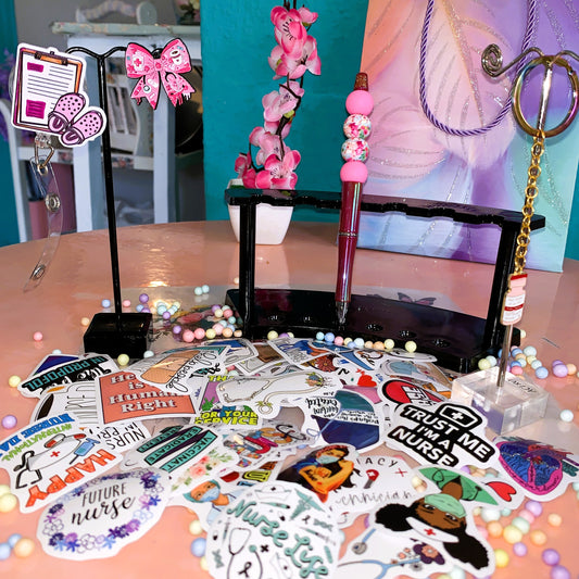 Pack Enfermería “Pink Care™” Edición Limitada 1:1 | Accesorios Nurse Aesthetic MedPins