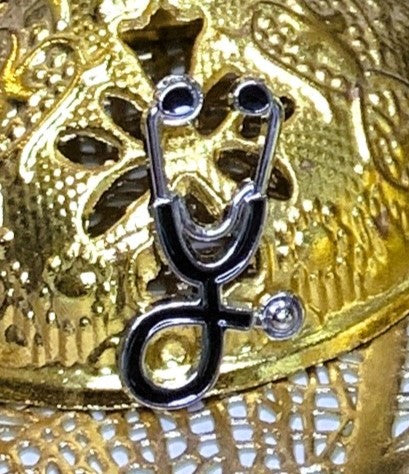 Pins Estetoscopio Clínico | Clinical Stethoscope Enamel Pin Collection | Limited 1:1 Edition Clinical Stethoscope Enamel Pin Collection | Limited 1:1 Edition | MedPins